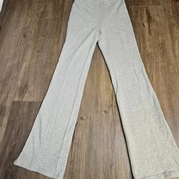 No Vacancy Wide Leg High Waisted Side  Leg Zipper Accent‎ Gray Leggings SZ L - Picture 6 of 12